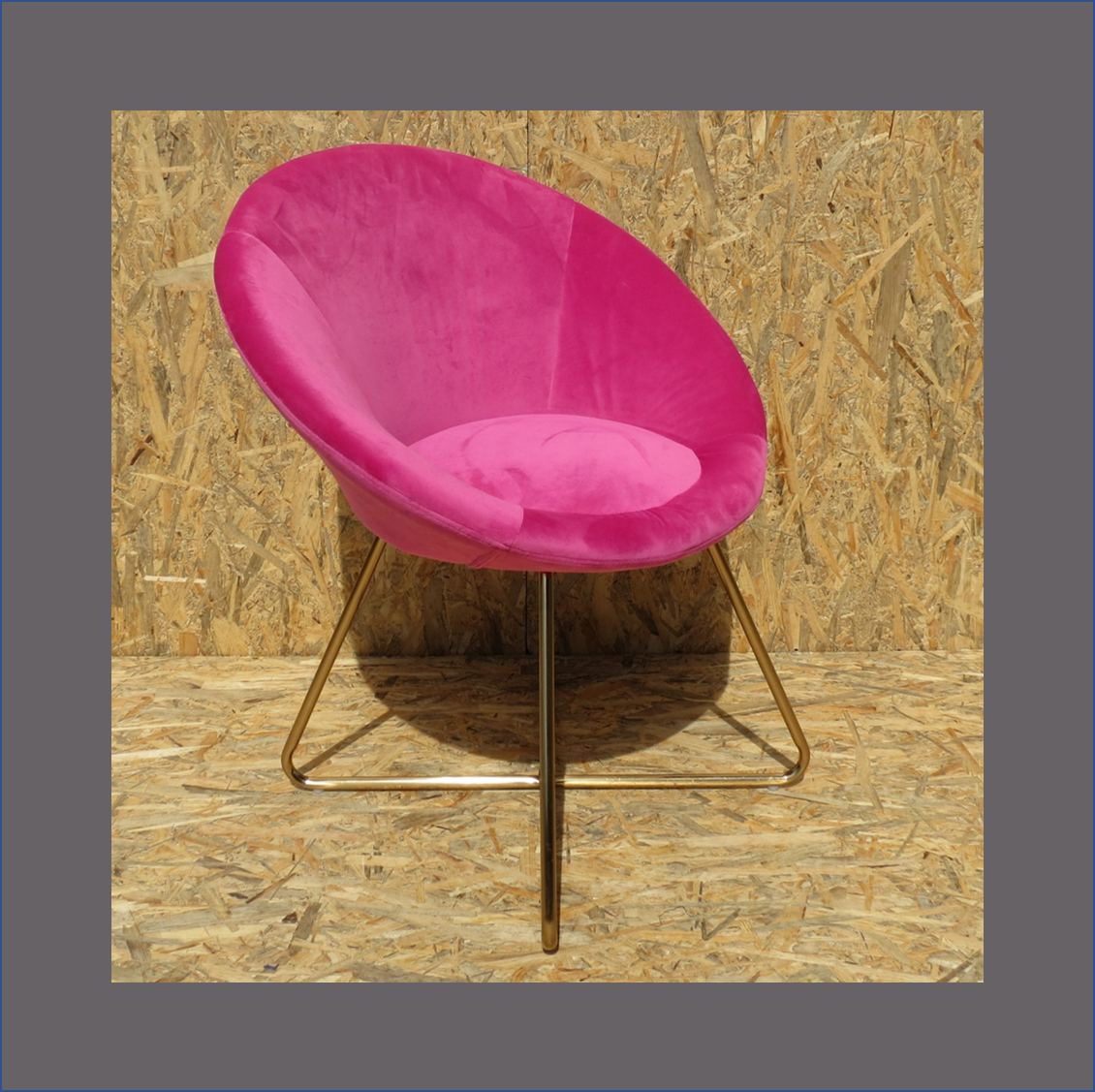 pink-velvet-occasional-chair
